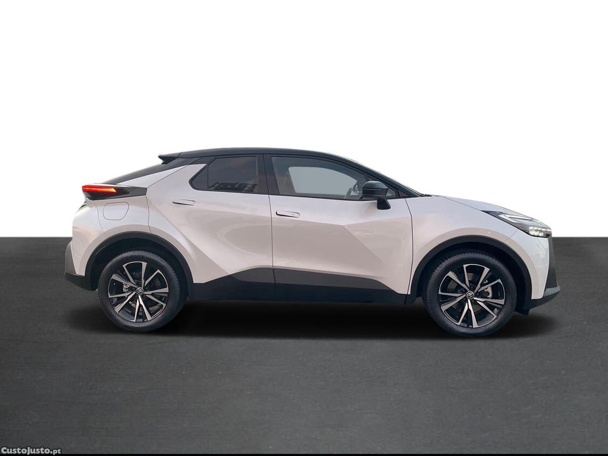 Toyota C-HR 2.0 HDF Plug-in Square Collection — fotografia 3