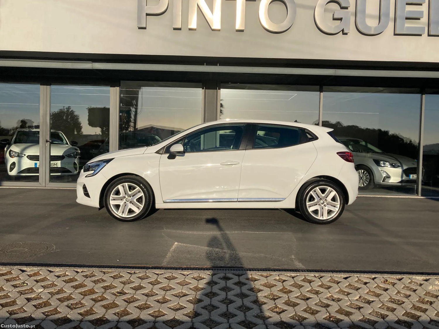 Renault Clio 1.0 TCe Evolution — fotografia 26