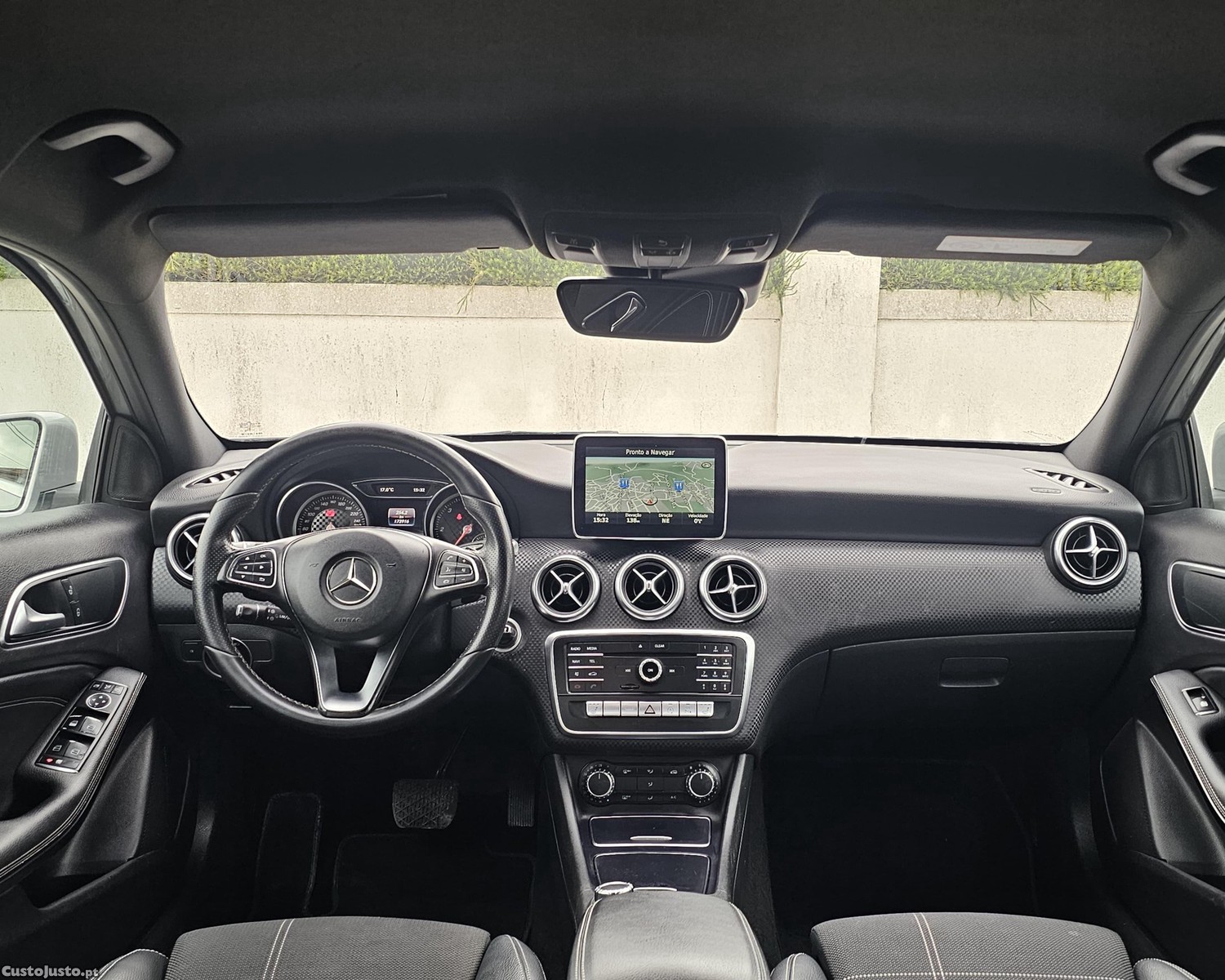 Mercedes-Benz A 200 7G-DCT urban — fotografia 6