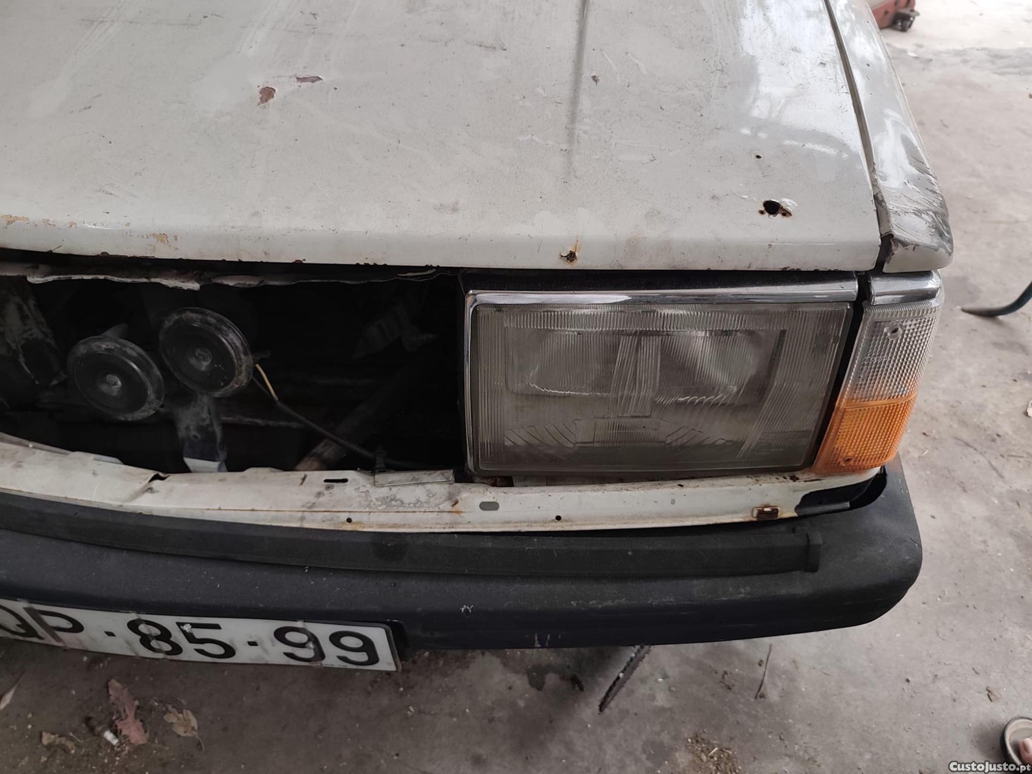 Volvo 245 Comercial 2 lugares Fechada — fotografia 4
