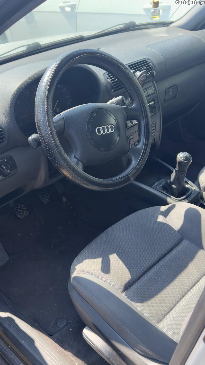 Audi A3 8l - 00 foto 2