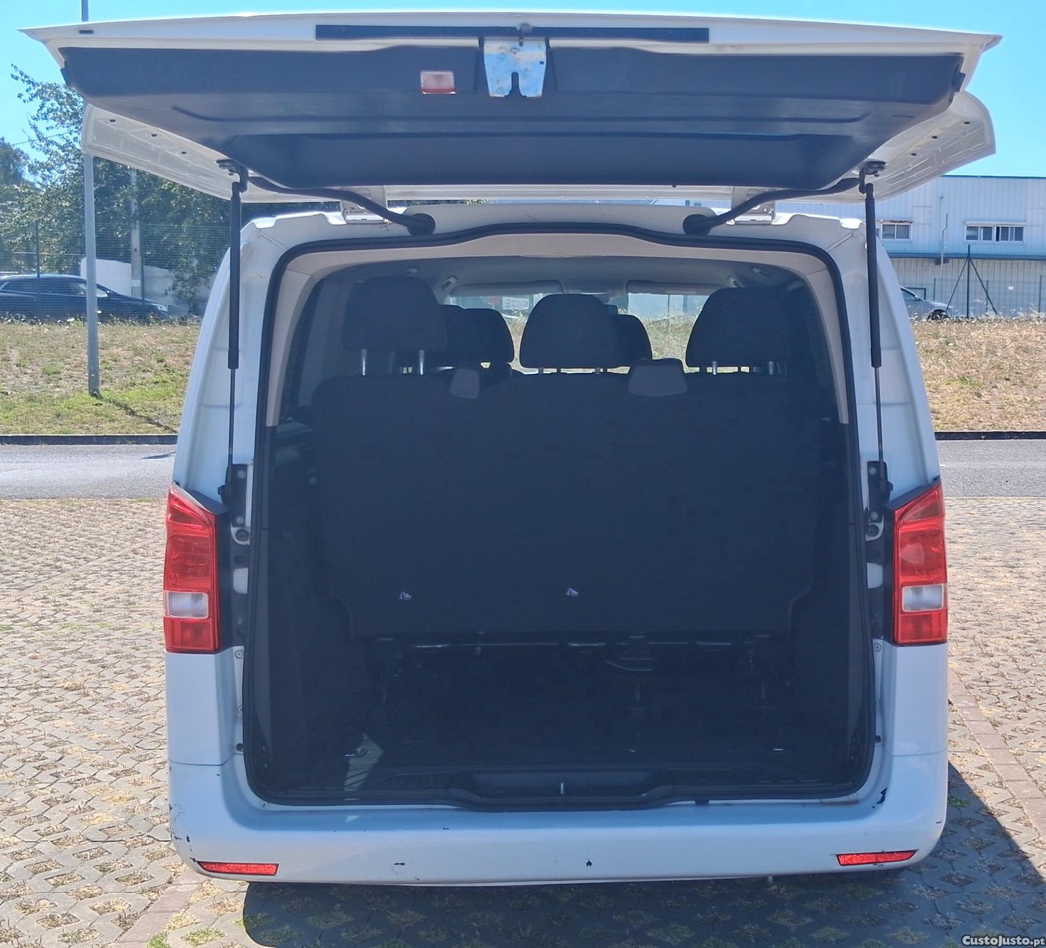 Mercedes-Benz Vito Tourer 111Cdi — fotografia 2