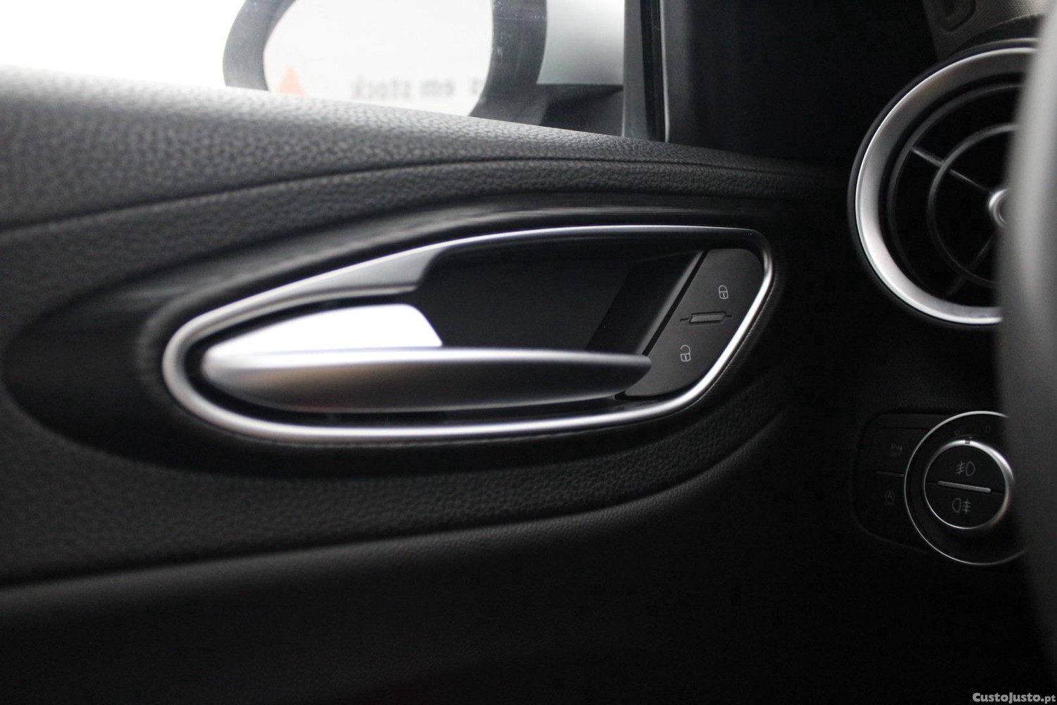 Alfa Romeo Giulia 2.2D — fotografia 14