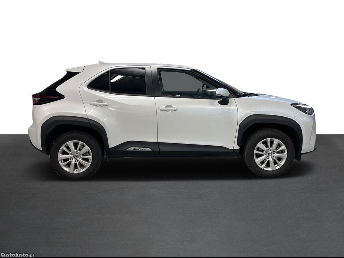 Toyota Yaris Cross 1.5 HDF Comfort Plus — fotografia 4