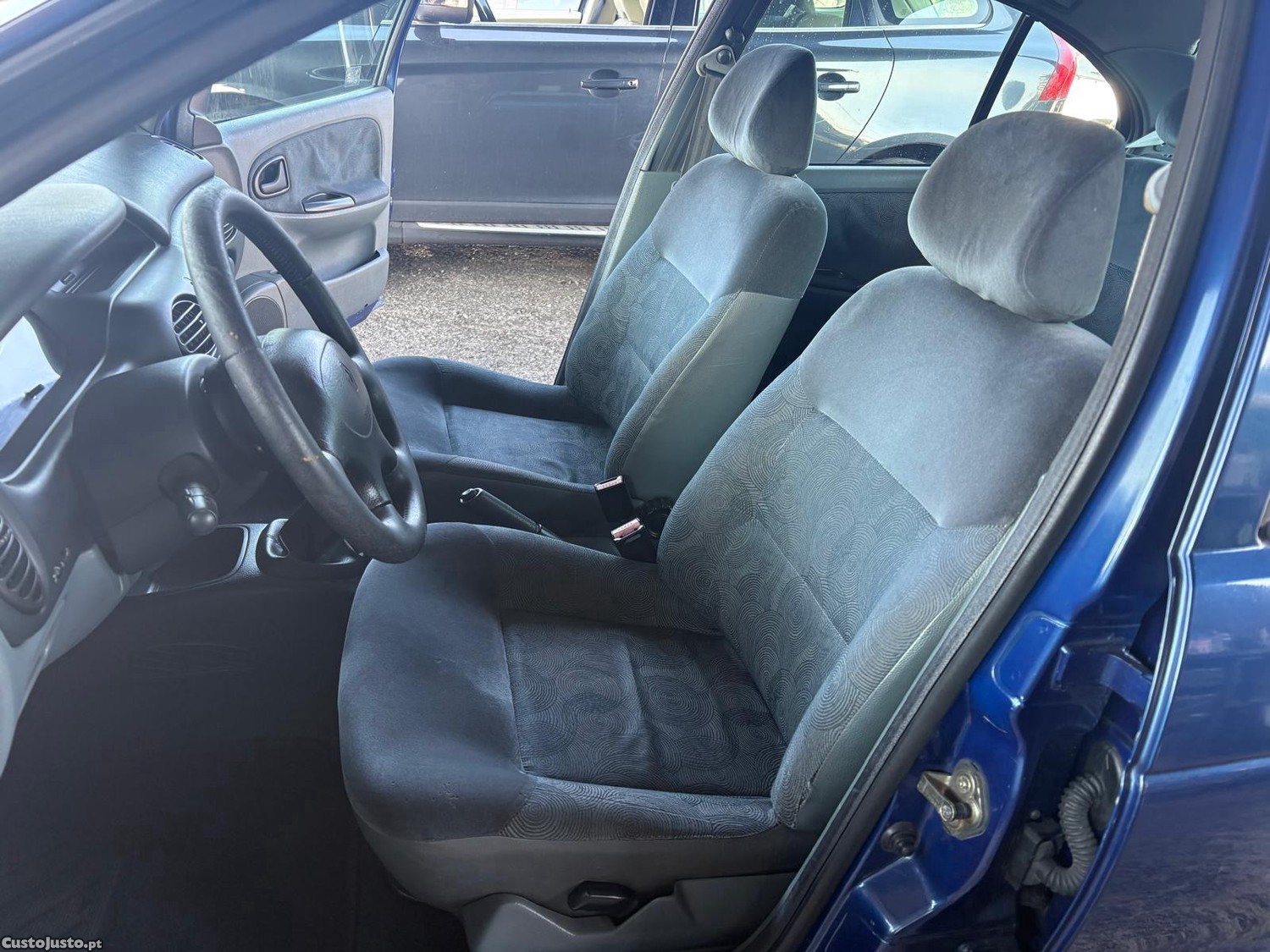 Renault Mégane 1.4 Symbol — fotografia 13