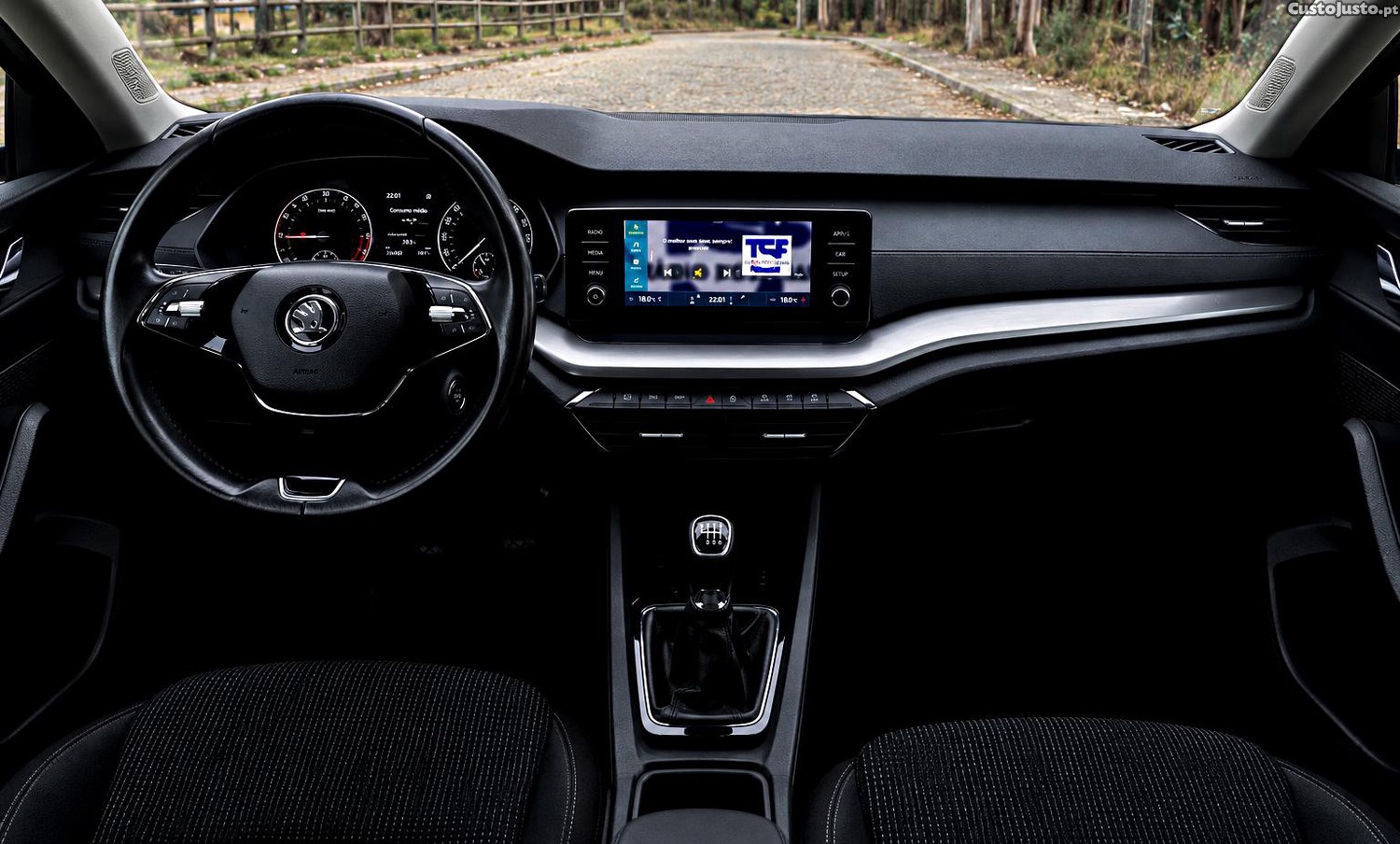 Skoda Octavia Break 2.0 TDI Style — fotografia 7