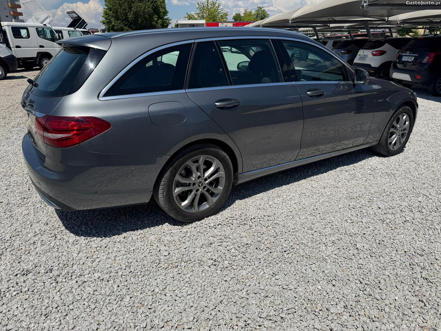 Mercedes-Benz C 220 d Avantgarde Aut. — fotografia 10