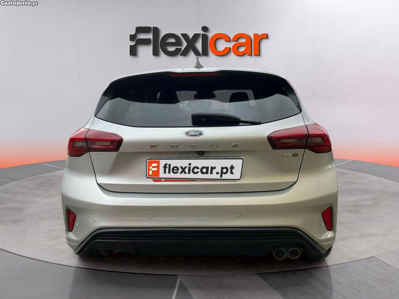 Ford Focus 1.0 EcoBoost MHEV ST-Line — fotografia 14