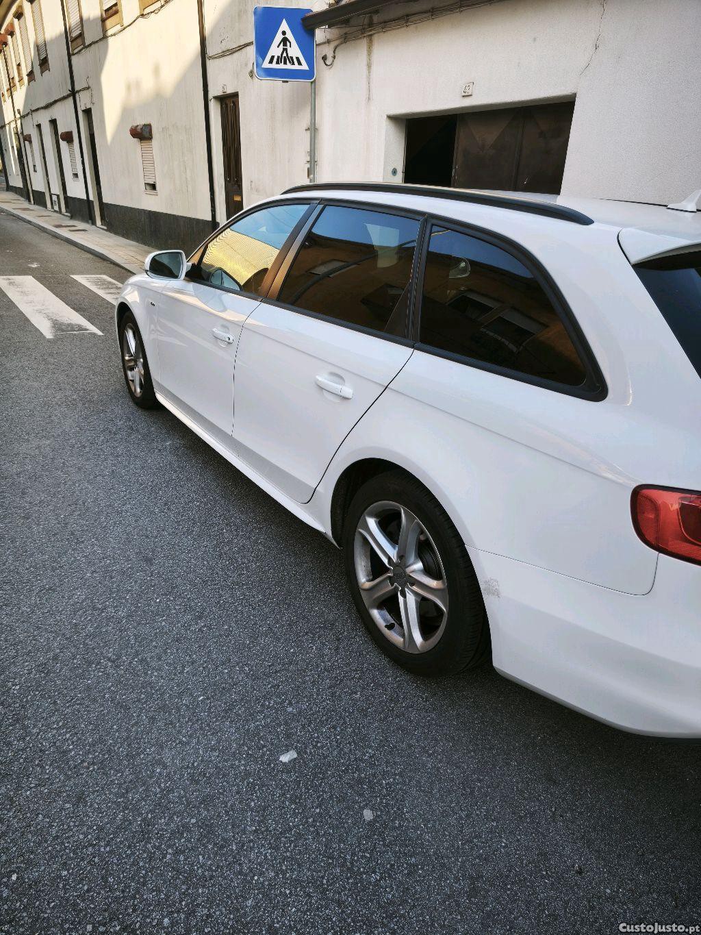 Audi A4 A4 Avant b8 2.0 business S line — photo 2