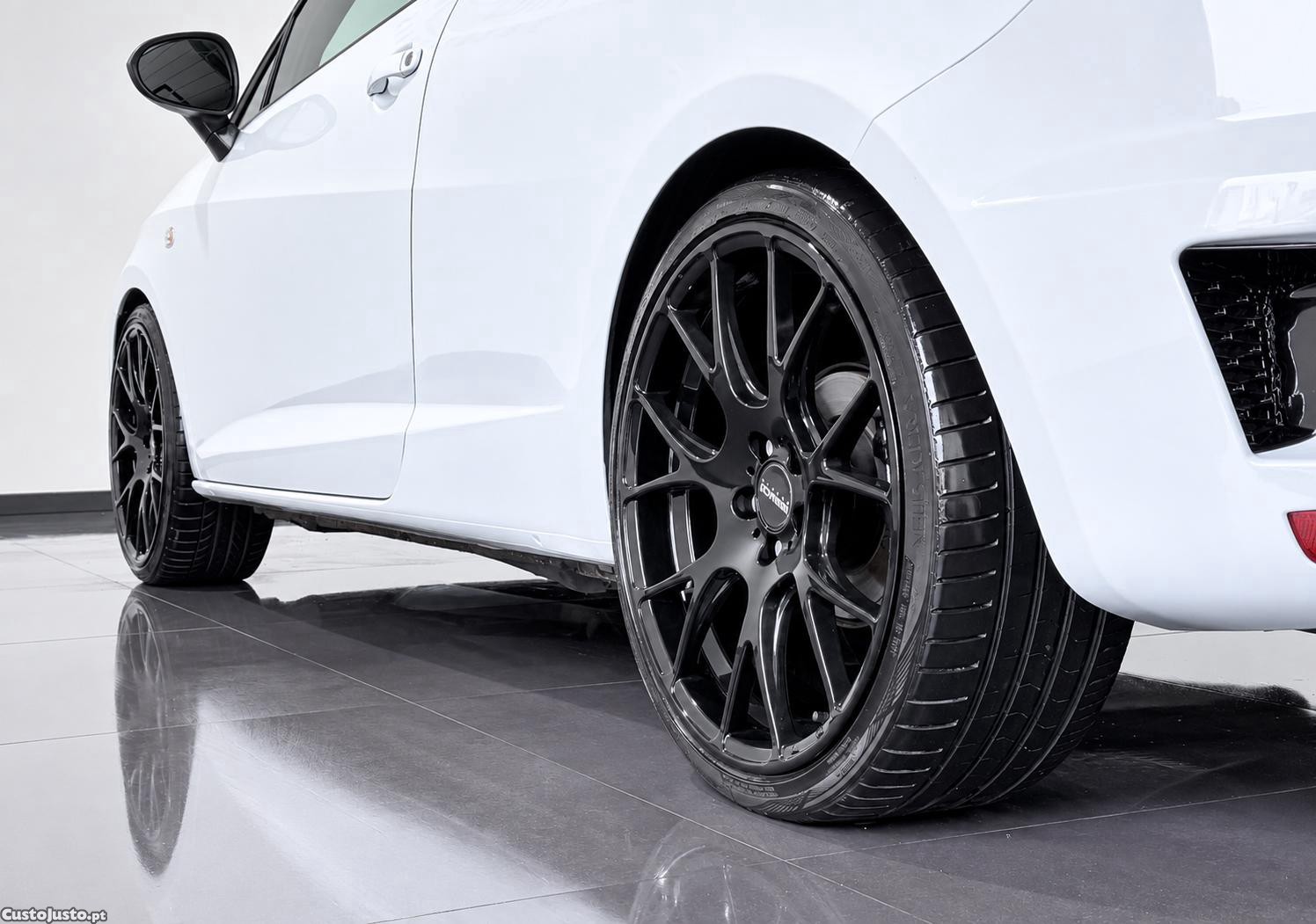 SEAT Ibiza SC 1.4 TSI DSG CUPRA BOCANEGRA 180 CV — fotografia 3