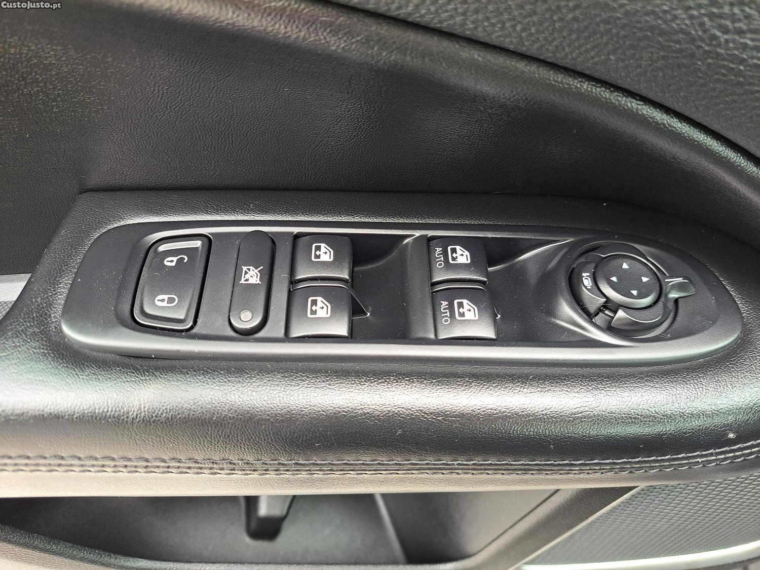 Jeep Compass 1.6 M-Jet Night Eagle - 19 — photo 4