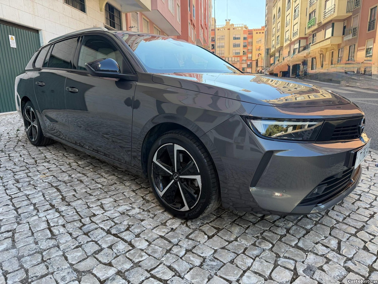 Opel Astra Sports Tourer 1.5 D Elegance — photo 3