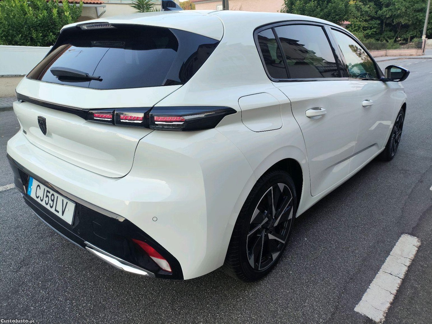 Peugeot 308 1.2 Puretech Allure EAT8 — photo 4