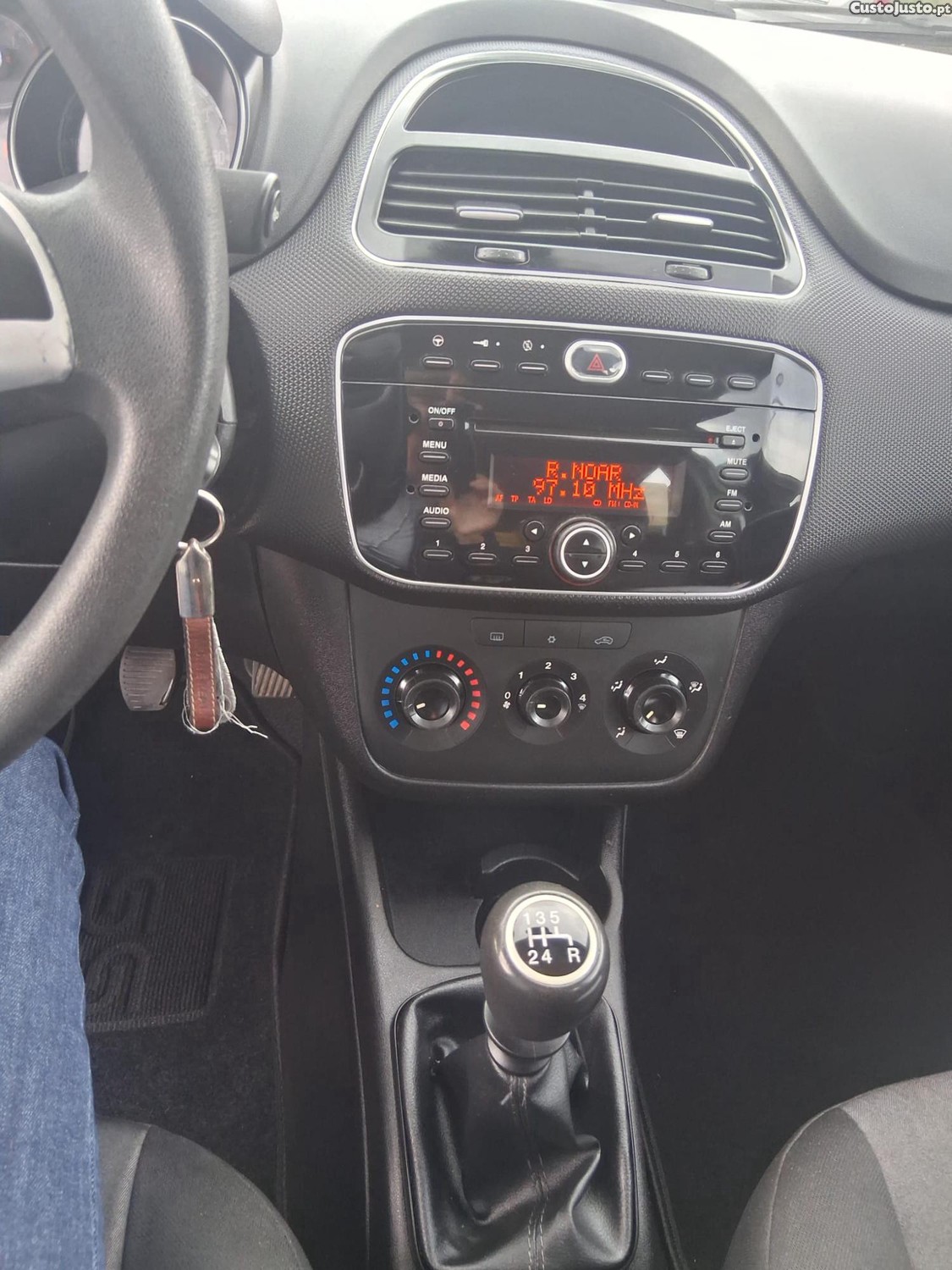 Fiat Punto GASOLINA/NACIONAL — fotografia 3