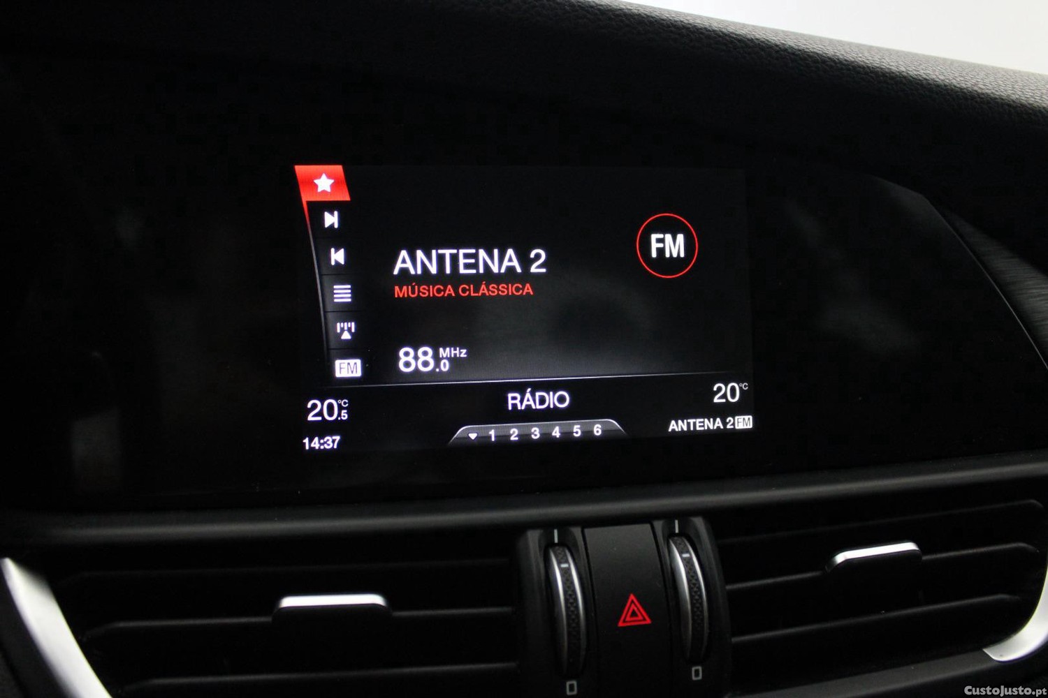 Alfa Romeo Giulia 2.2D — fotografia 25