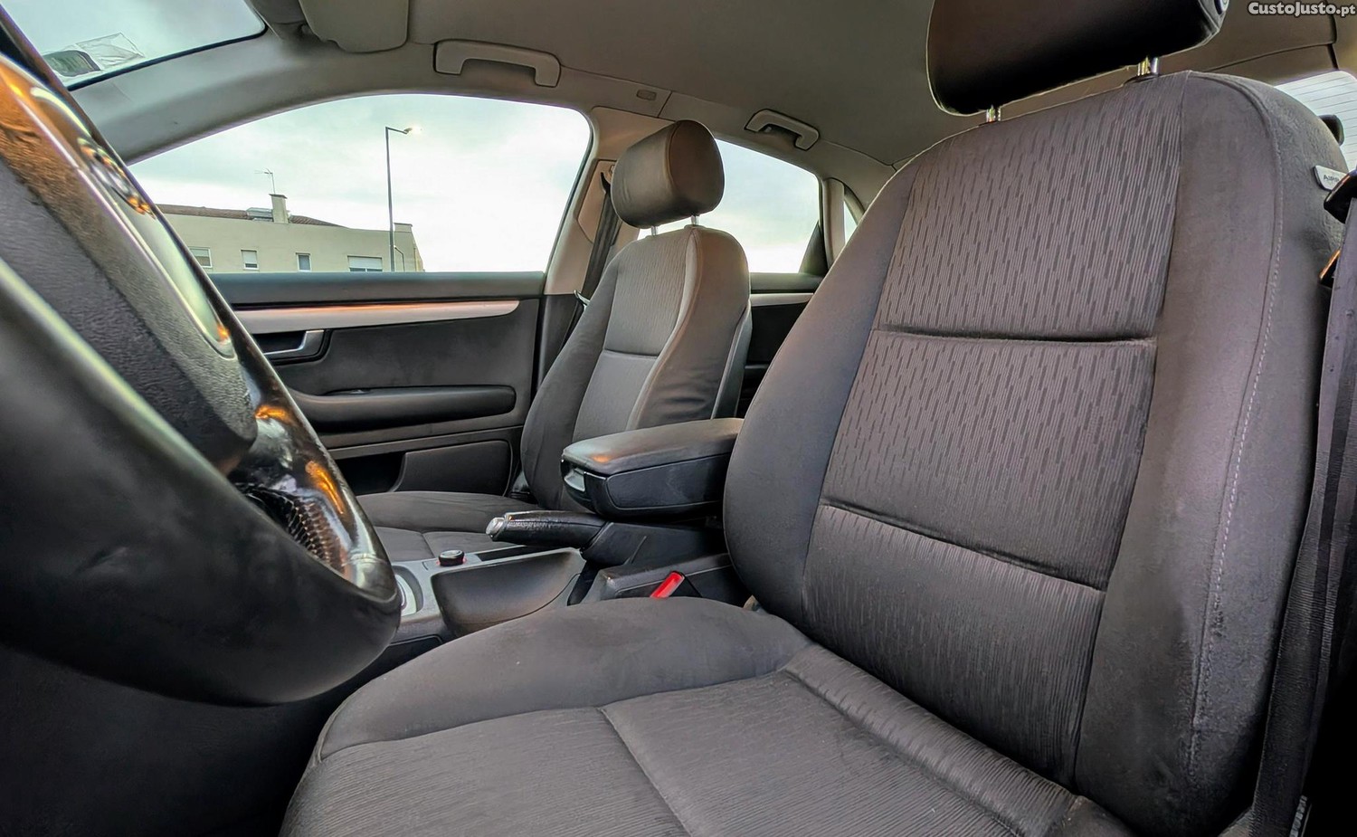 Audi A4 1.9 TDI Ambiente - Muito Bom - Oportunidade! — fotografia 7