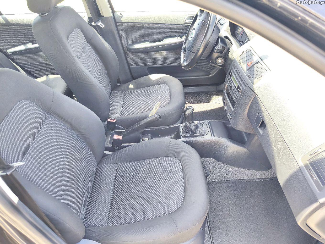 Skoda Fabia break 1.2 Thp — fotografia 2