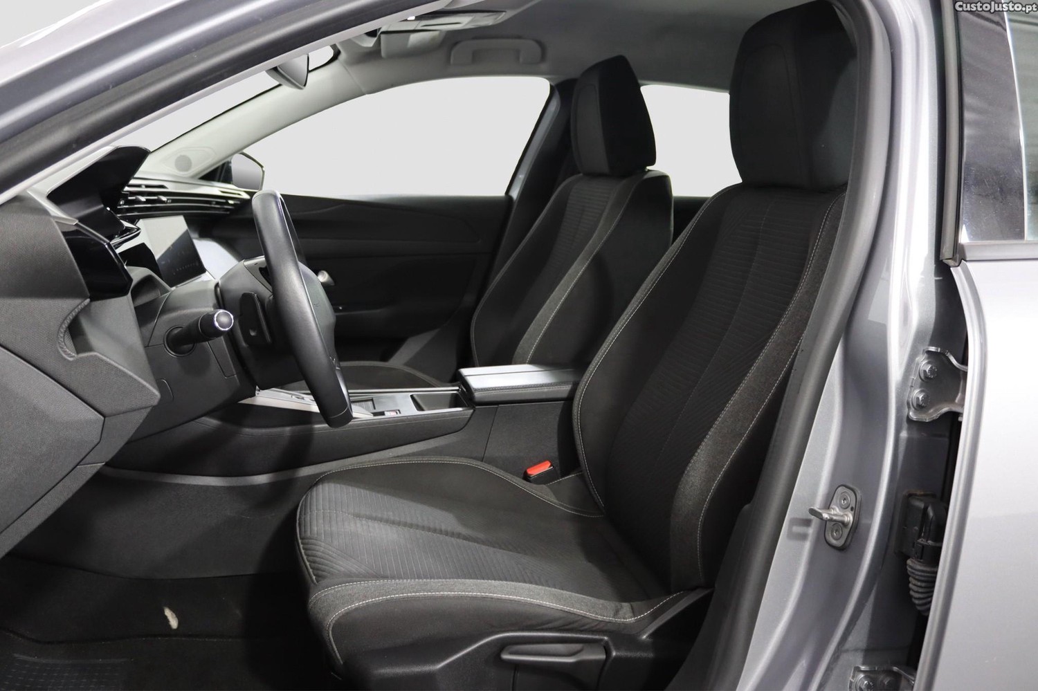 Peugeot 308 SW - 1.2 PureTech S&S EAT8 Active Pack — fotografia 6