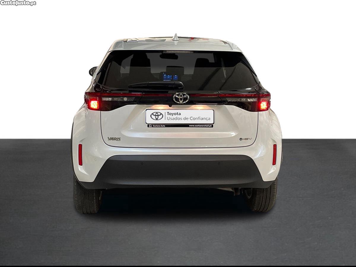 Toyota Yaris Cross 1.5 HDF Comfort Plus — fotografia 15