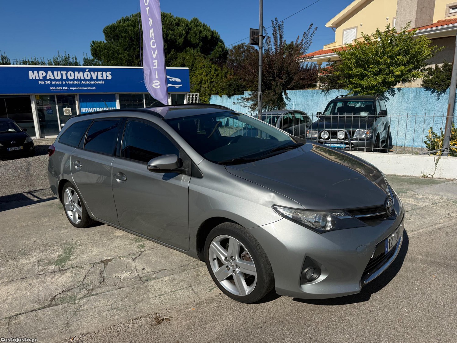 Toyota Auris Auris touring sport — photo 2