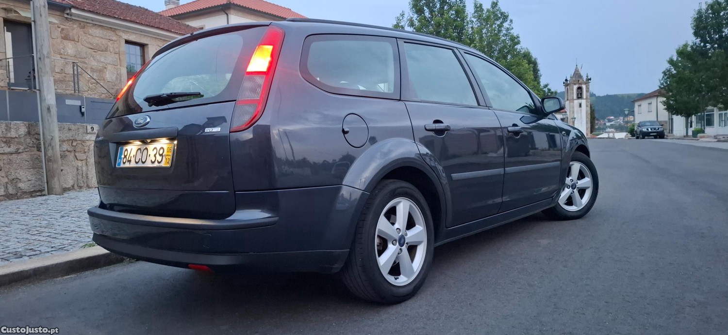 Ford Focus 1.6 tdci — photo 3