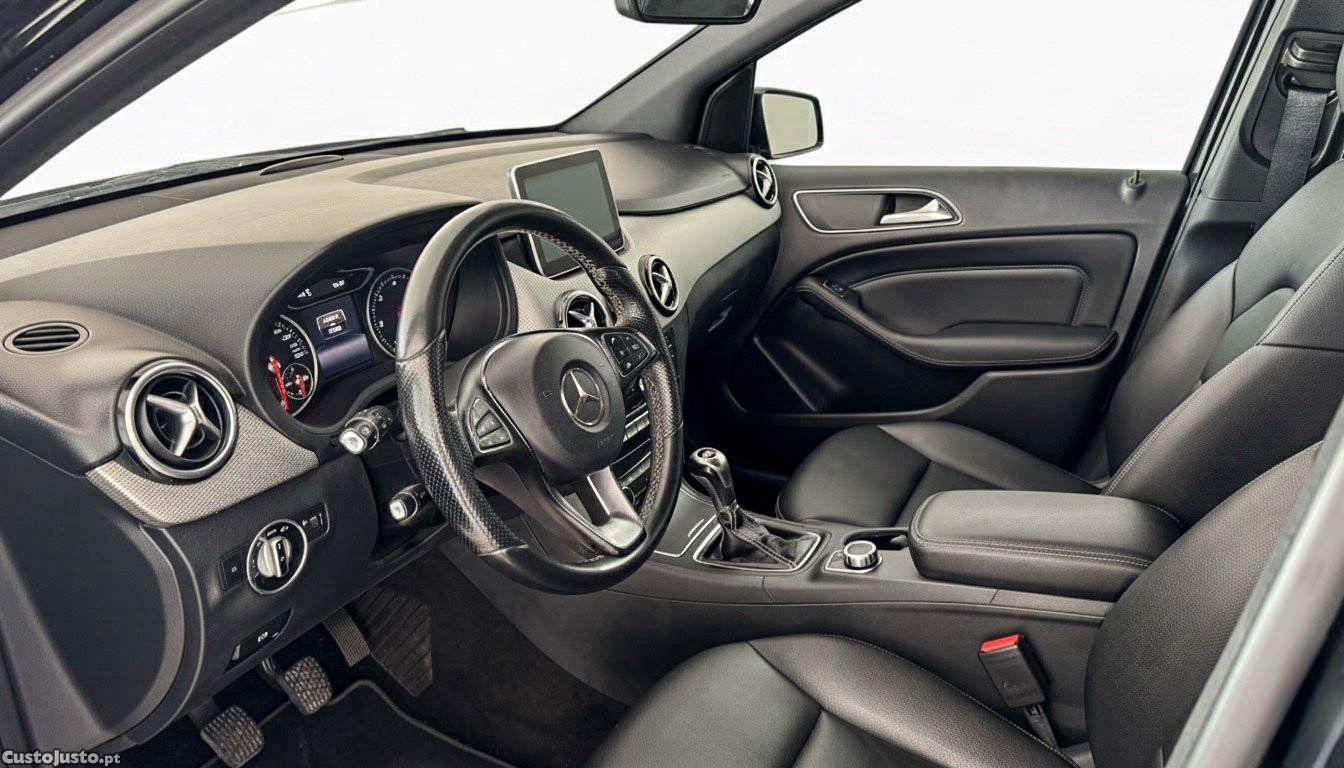 Mercedes-Benz B 180 CDi Style — fotografia 4