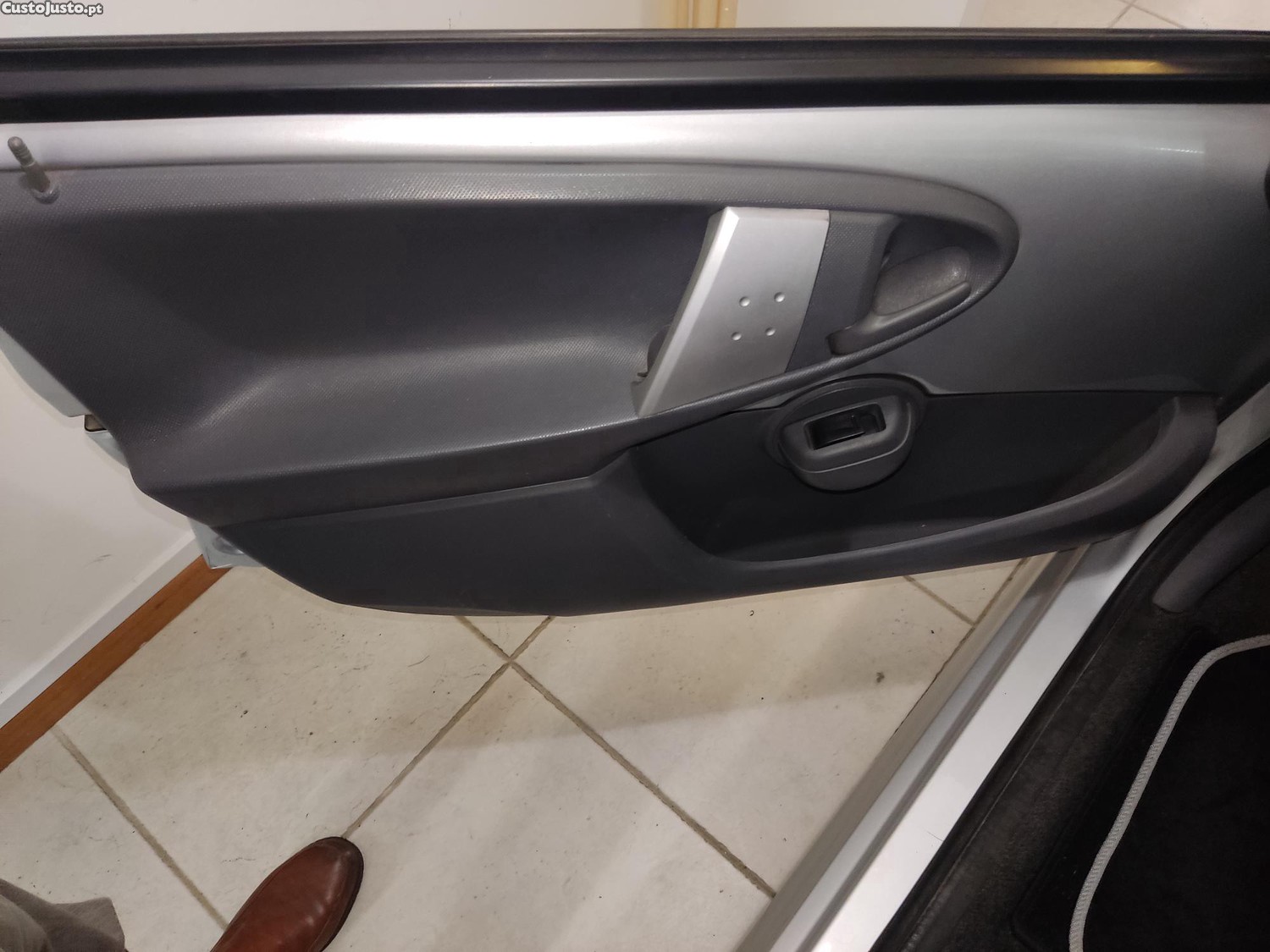 Peugeot 107 1.0 caixa automática com ac 120000km - 08 foto 4