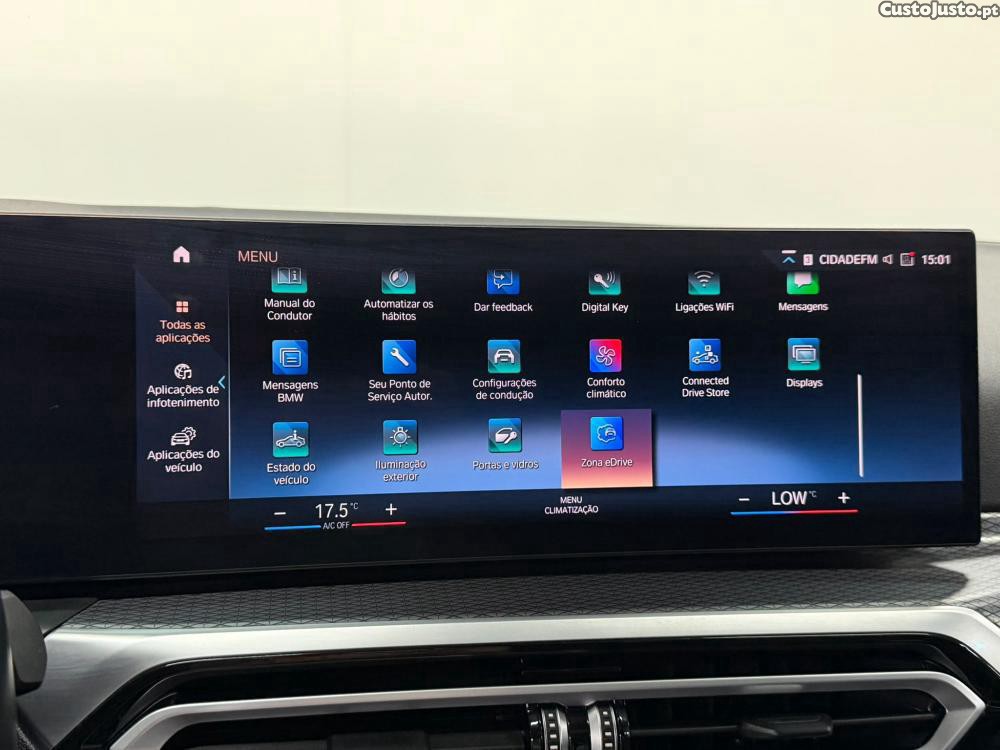 BMW 330 e Touring Pack M Aut — fotografia 2