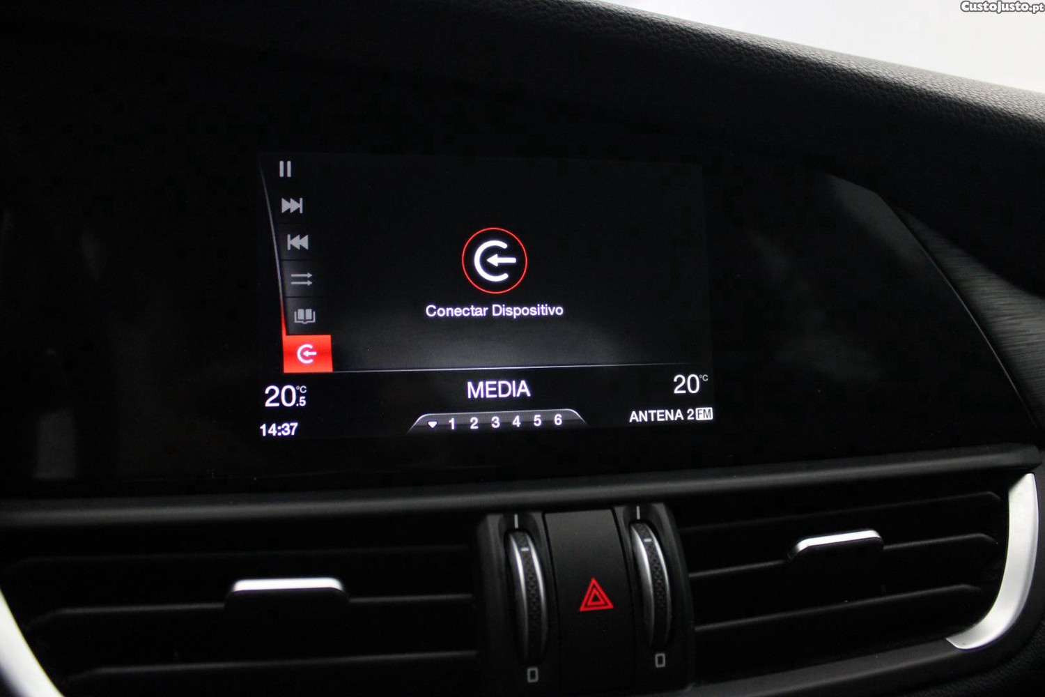 Alfa Romeo Giulia 2.2D — fotografia 24