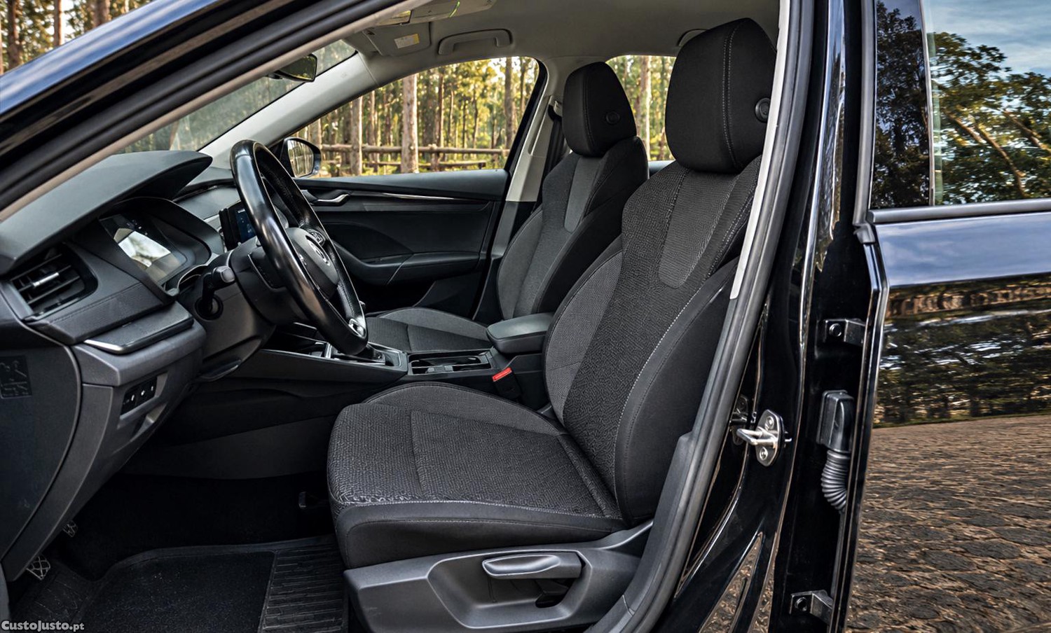 Skoda Octavia Break 2.0 TDI Style — fotografia 2