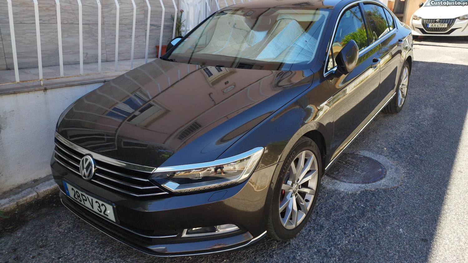 VW Passat 2.0 TDI R-Line DSG 4Motion — photo 2