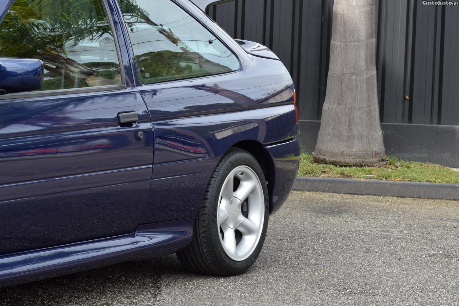 Ford Escort Cosworth - 94 — photo 4