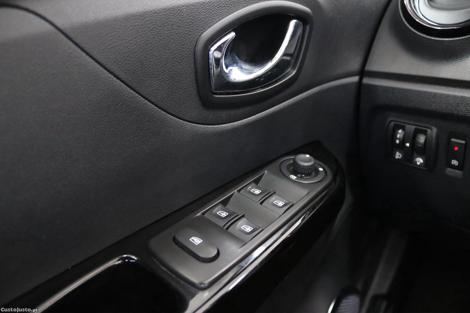 Renault Captur 1.2 TCe Energy Intens — fotografia 10