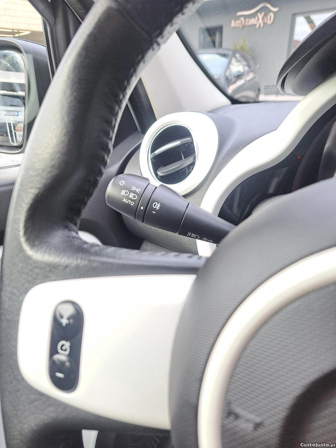 Renault Twingo 22Kwh Zen — fotografia 17