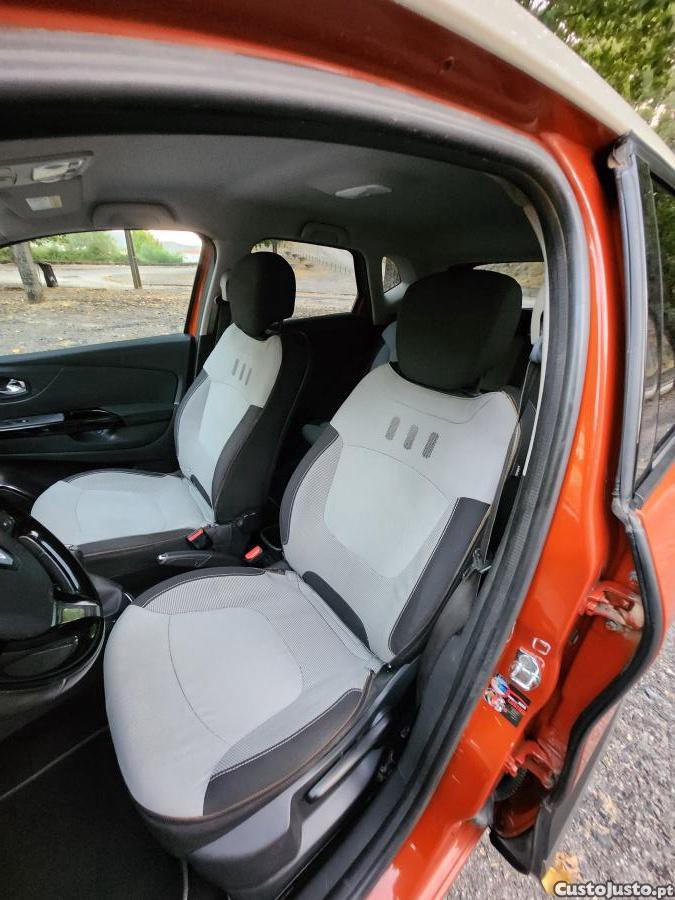 Renault Captur 1.5 dCi Expression — fotografia 10