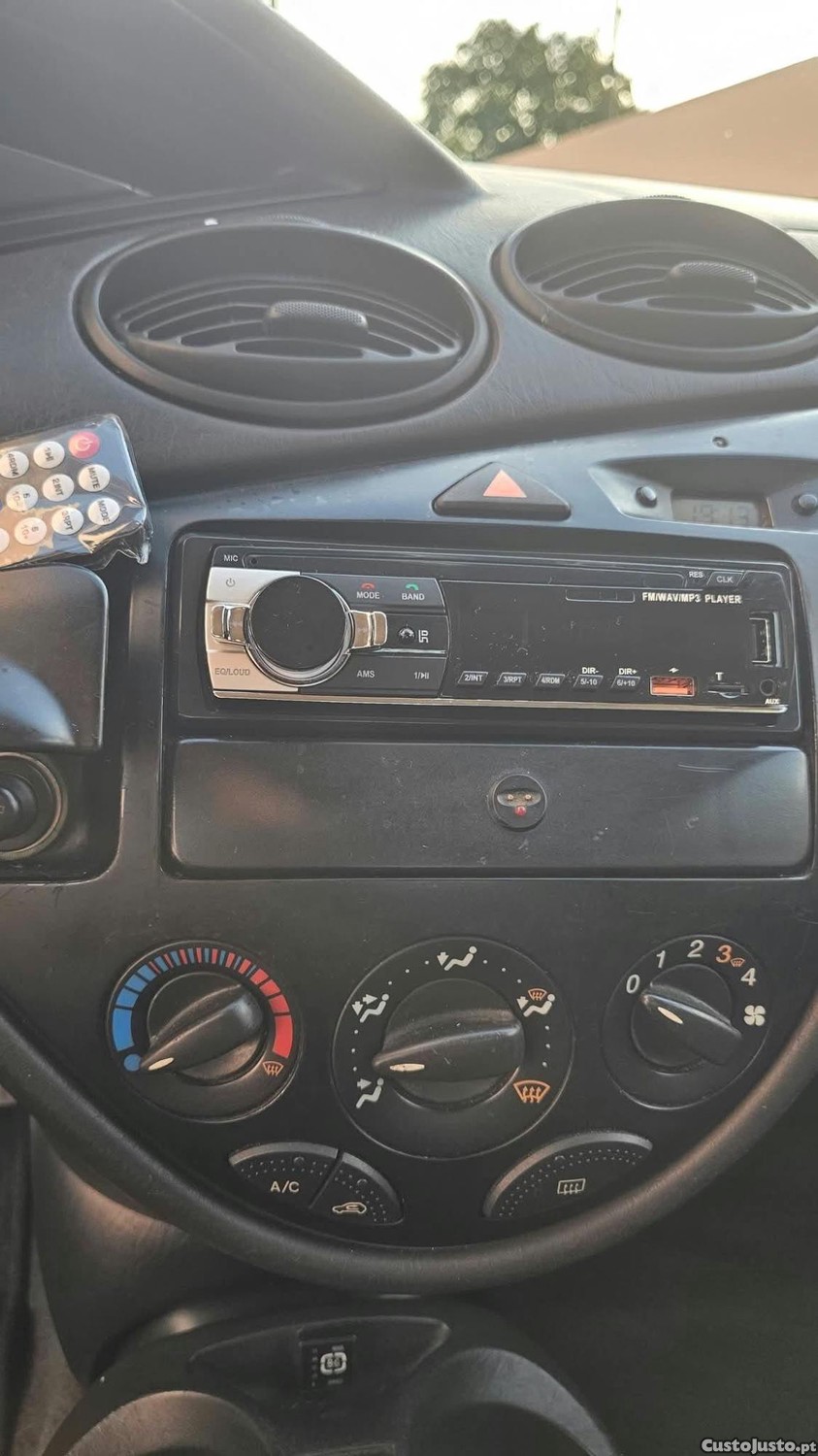 Ford Focus 1.4 — fotografia 4