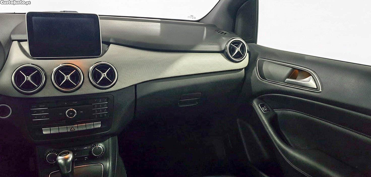 Mercedes-Benz B 180 CDi Style — fotografia 3