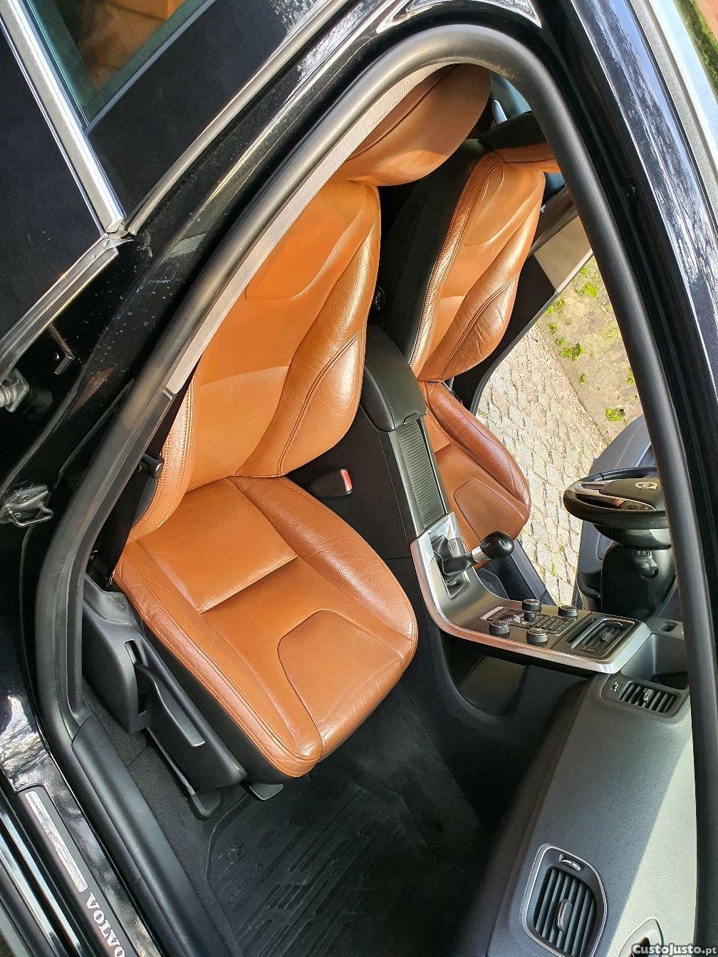 Volvo V60 D3 2.0 5 Cilindros — fotografia 4