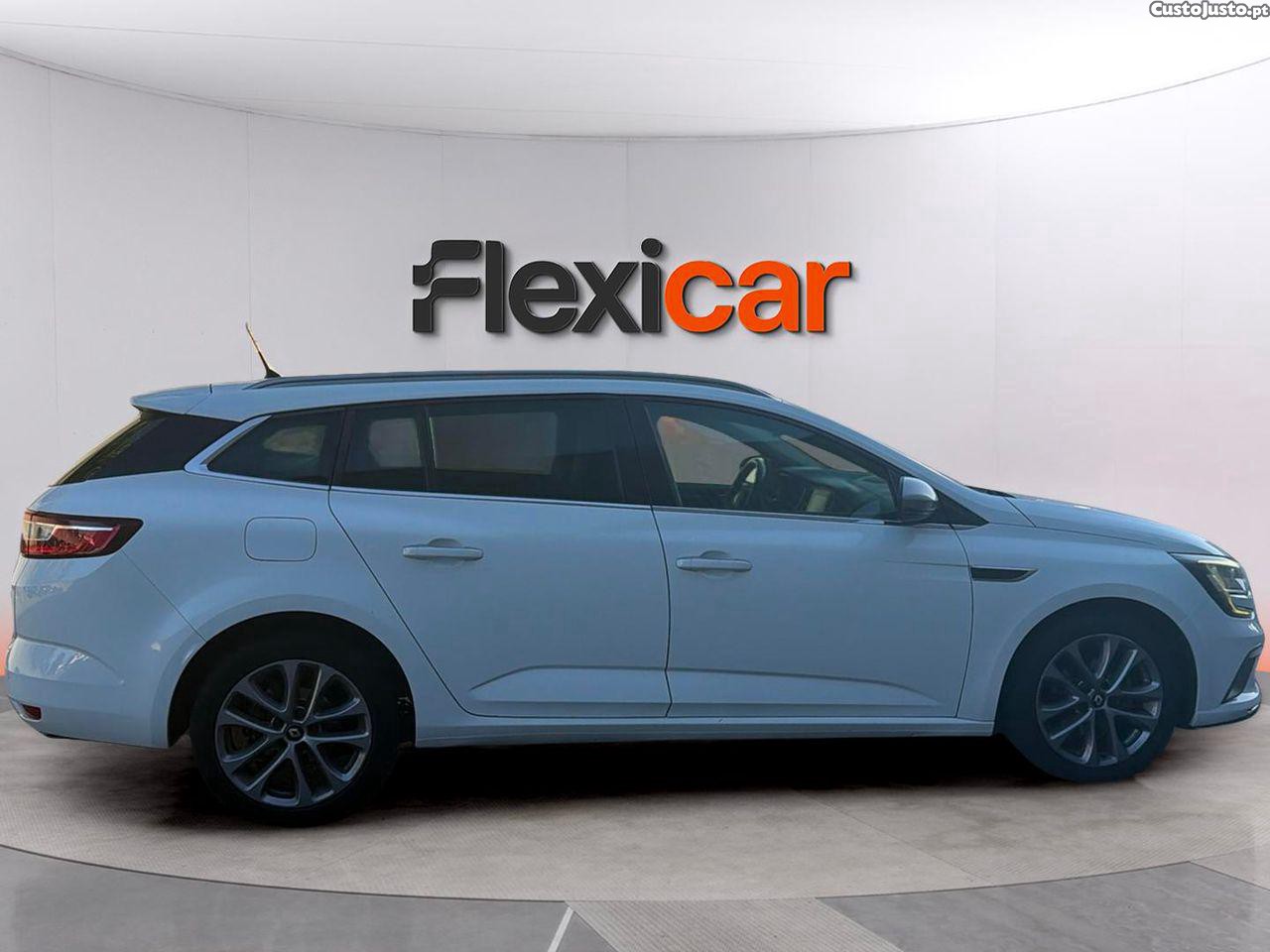 Renault Mégane Sport Tourer 1.5 dCi GT Line - 17 — photo 4