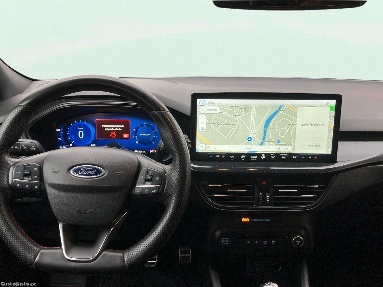 Ford Focus 1.0 EcoBoost MHEV ST-Line — fotografia 11