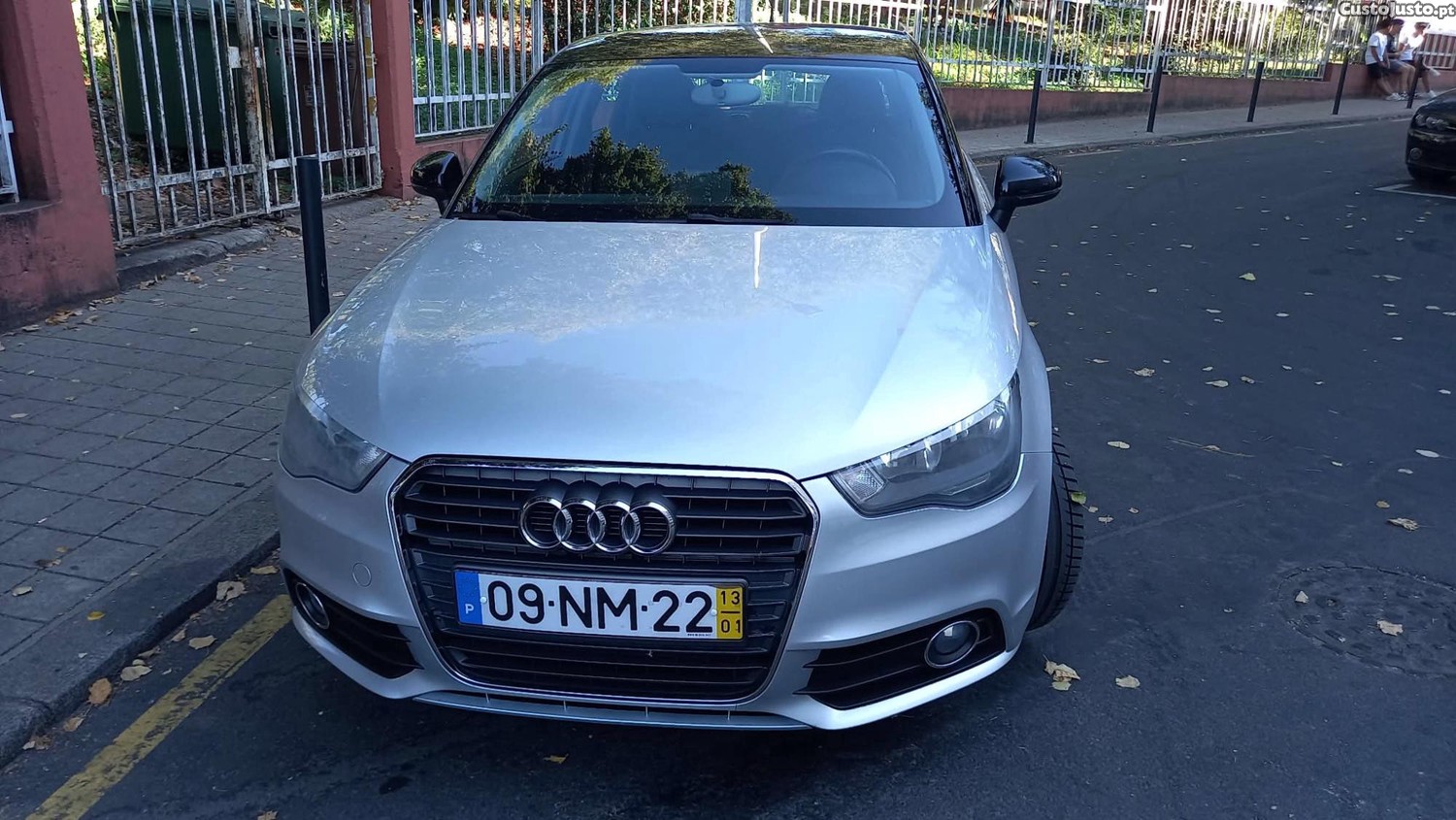 Audi A1 Sportback 1.6Tdi 90cv Nacional c/ livro revisoes — photo 4