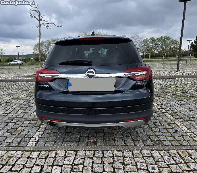 Opel Insignia Sports Tourer — photo 3