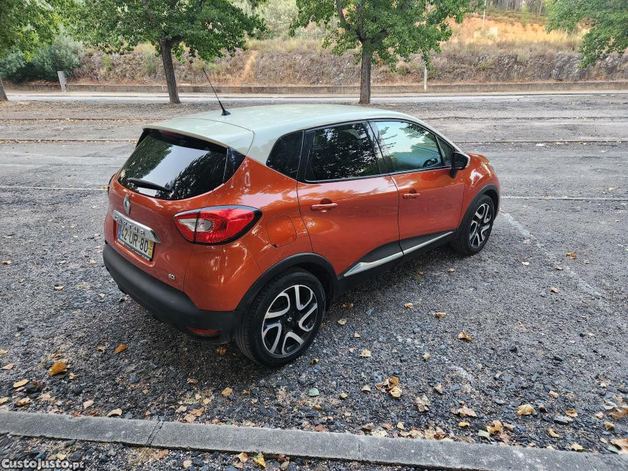Renault Captur 1.5 dCi Expression — fotografia 12