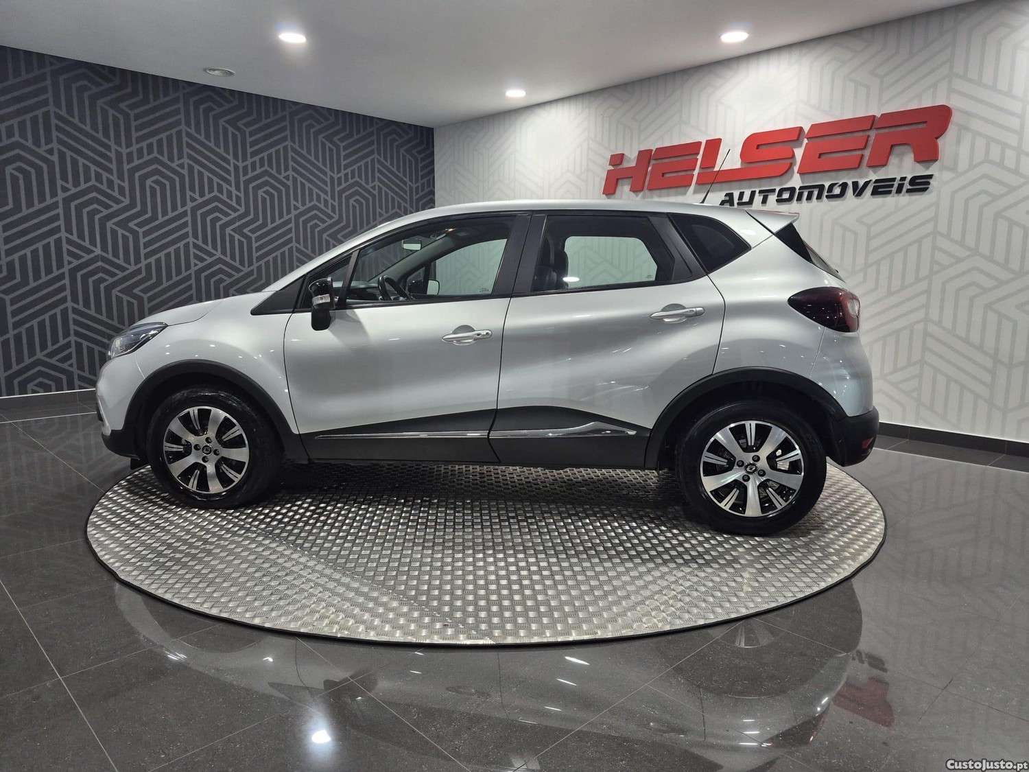 Renault Captur 1.5 DCI Expression — photo 4