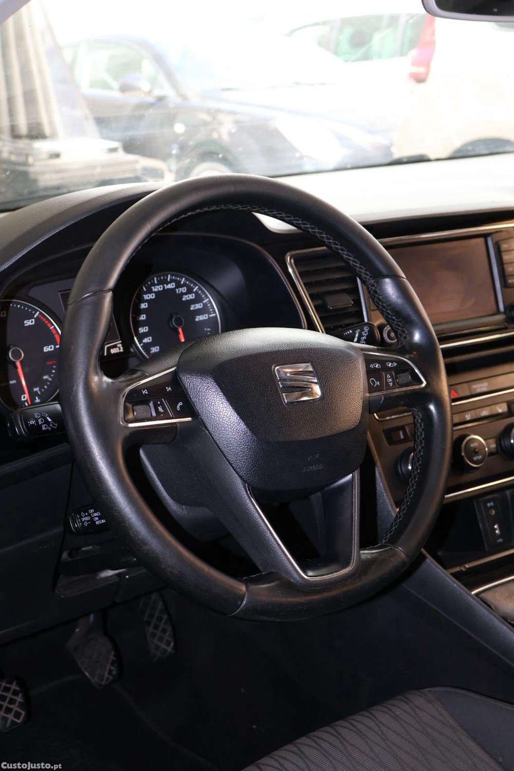 SEAT Leon 1.6 Tdi ST — fotografia 2