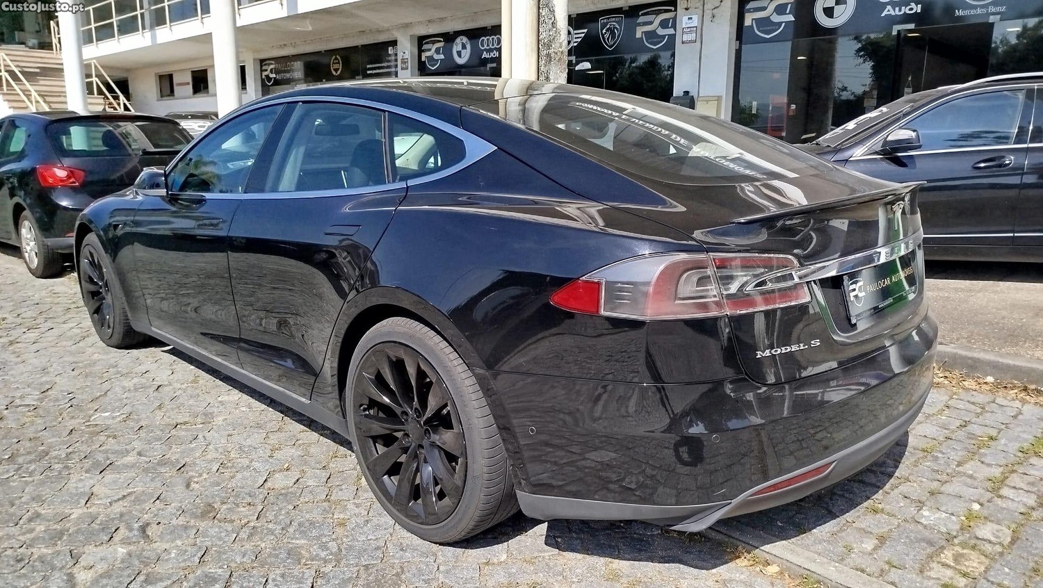 Tesla Model S 85 — fotografia 9