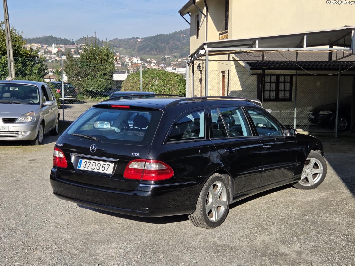 Mercedes-Benz E 220 Cdi SW Avantgard Auto — fotografia 8