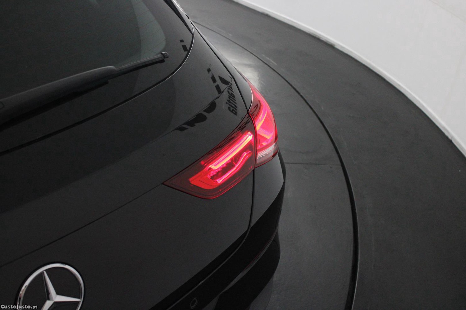 Mercedes-Benz CLA 180 D SHOOTING BRAKE STYLE AUTO — fotografia 3