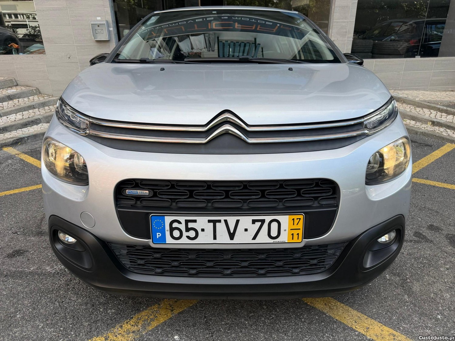 Citroën C3 1.2 PureTech Shine — photo 2