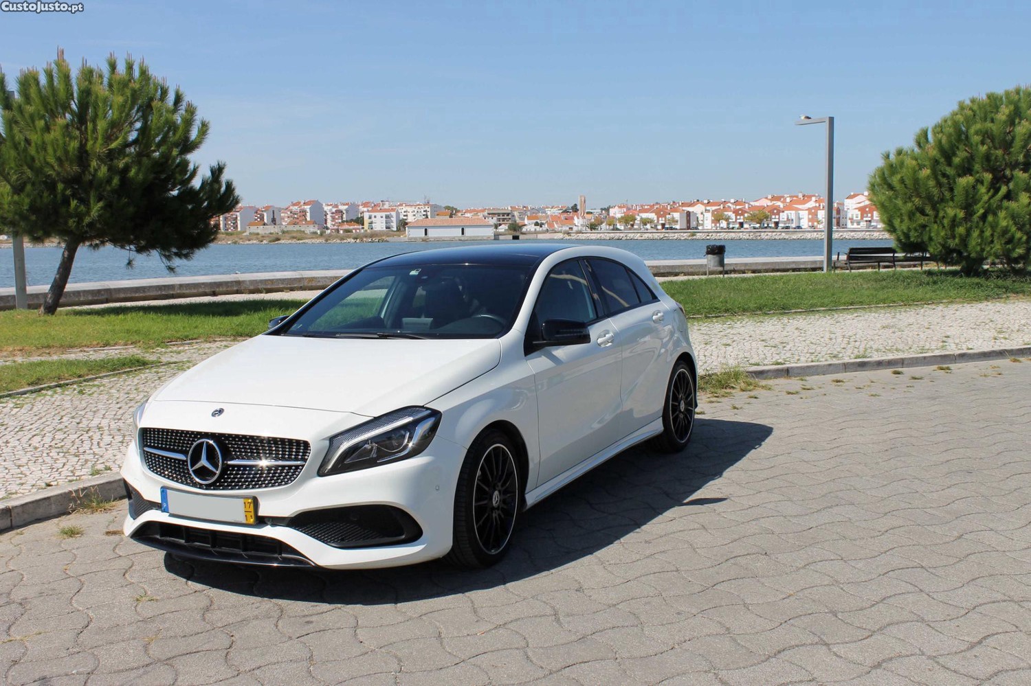 Mercedes-Benz A 200 A200d AMG - 17 foto 4